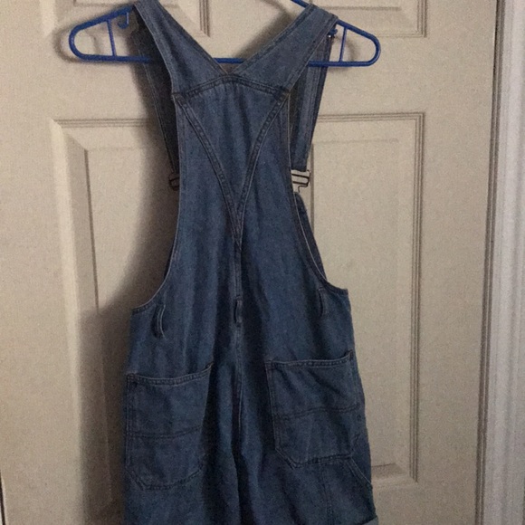 BDG xs shortalls medium wash never worn - Picture 2 of 3